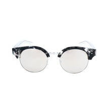 Load image into Gallery viewer, GUESS - ACCESSORIES - SUNGLASSES - GF6031
