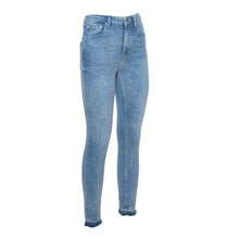 Load image into Gallery viewer, GUESS - WOMAN - JEANS - W1GA26
