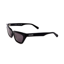 Load image into Gallery viewer, GUESS - ACCESSORIES - SUNGLASSES - GU8226
