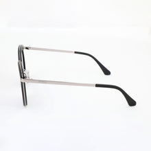 Load image into Gallery viewer, GUESS - ACCESSORIES - SUNGLASSES - GF6041
